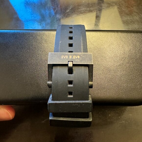 MTM Mens Watch - Hypertec H-61 with Black Rubber Band - Picture 4 of 4